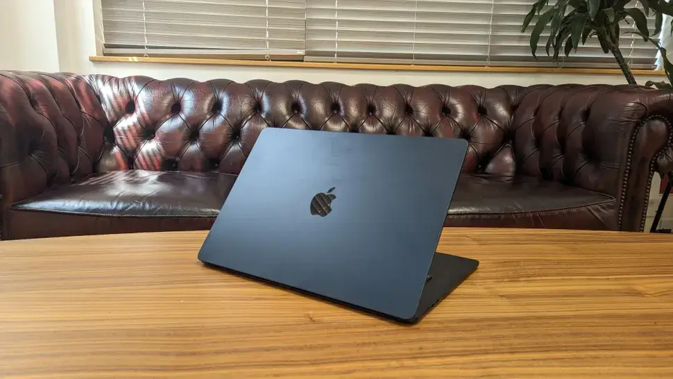 Apple MacBook Air 15-inch (2023)_1