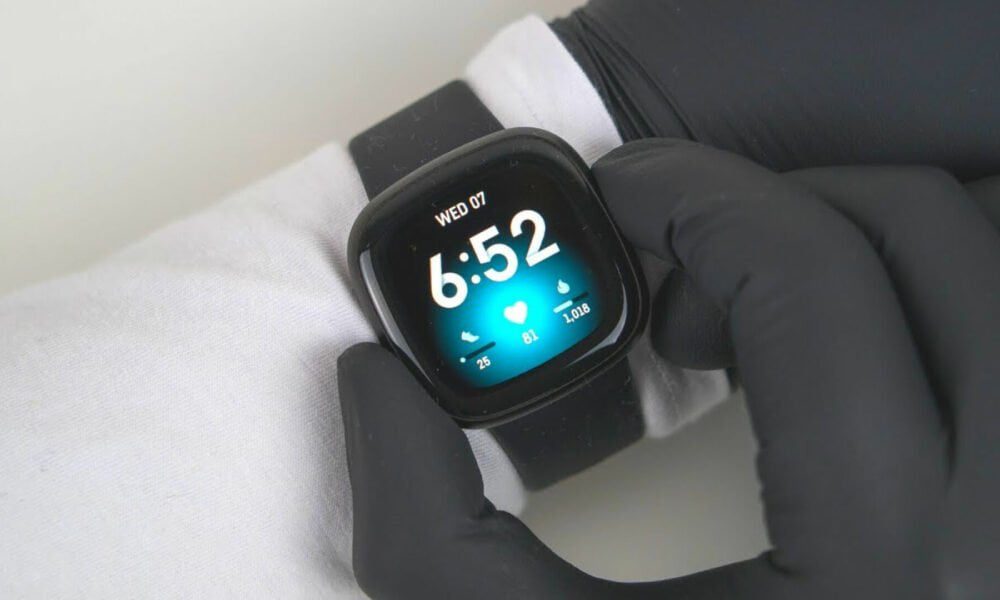 Fitbit Versa 3 Smartwatch Unboxing