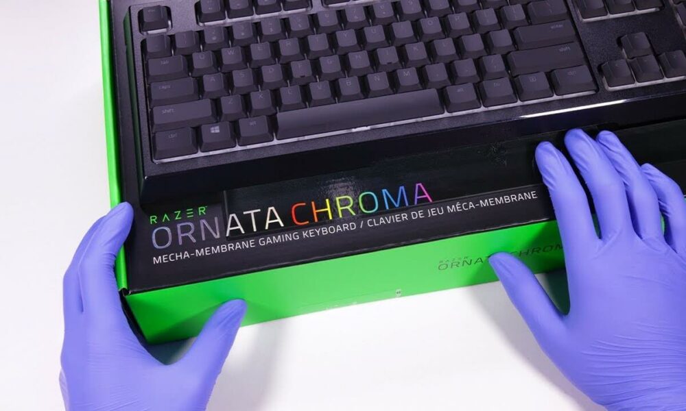 Razer Ornata Chroma keyboard Unboxing