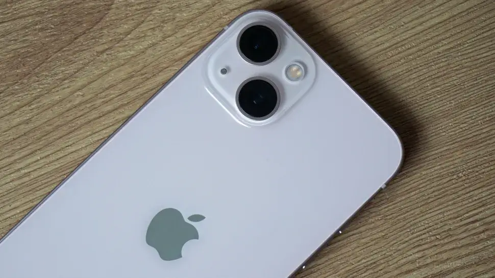 iPhone 13 camera