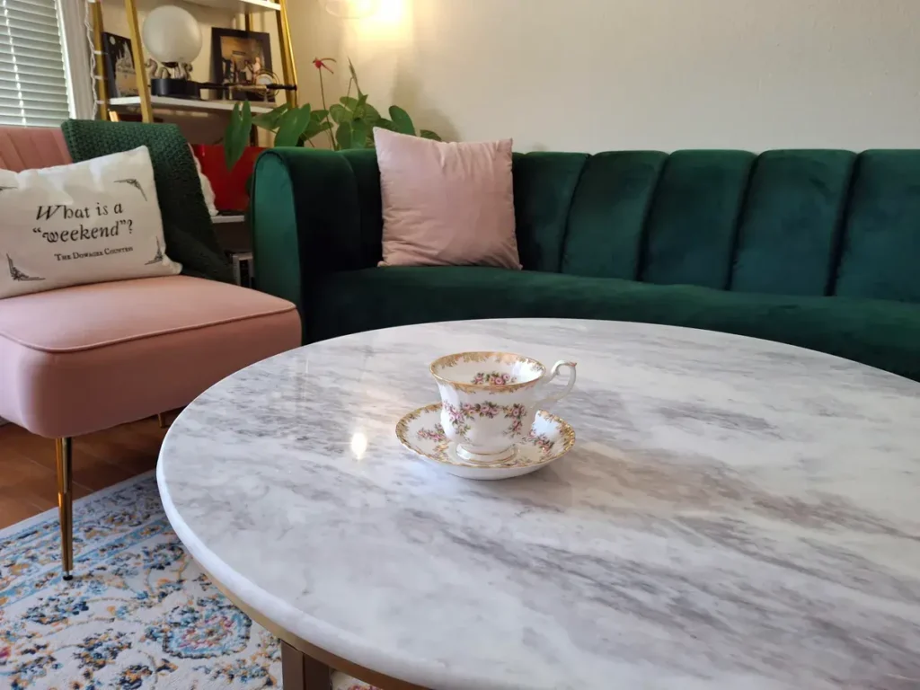 بررسی گوشی سامسونگ گلکسی ای 35 6 My living room at 1x zoom.