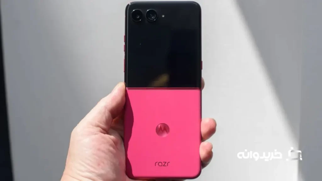 بررسی گوشی موتورولا ریزر اولترا 2025 10 The Motorola Razr Ultra 2025 in Pantone Cabaret