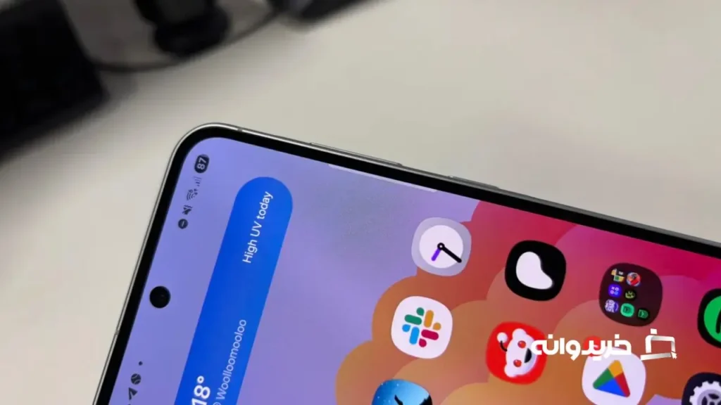 بررسی گوشی سامسونگ گلکسی ای 56 8 The software package on Samsung's cheaper phones are as good as that on the flagships