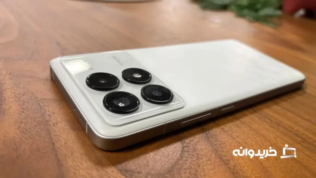 بررسی گوشی پوکو اف 6 پرو 11 Poco F6 Pro camera bump and side buttons