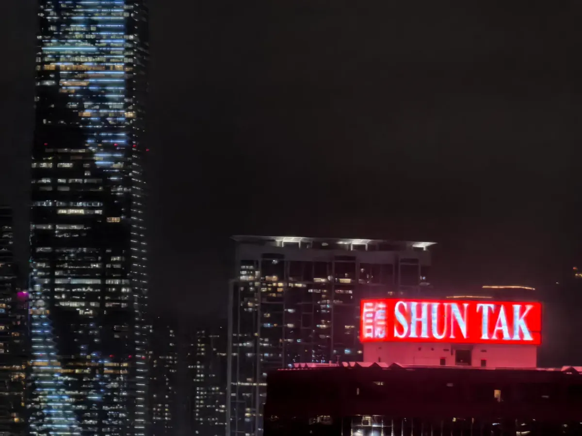 مثال بزرگنمایی ۱۰ برابر در شب