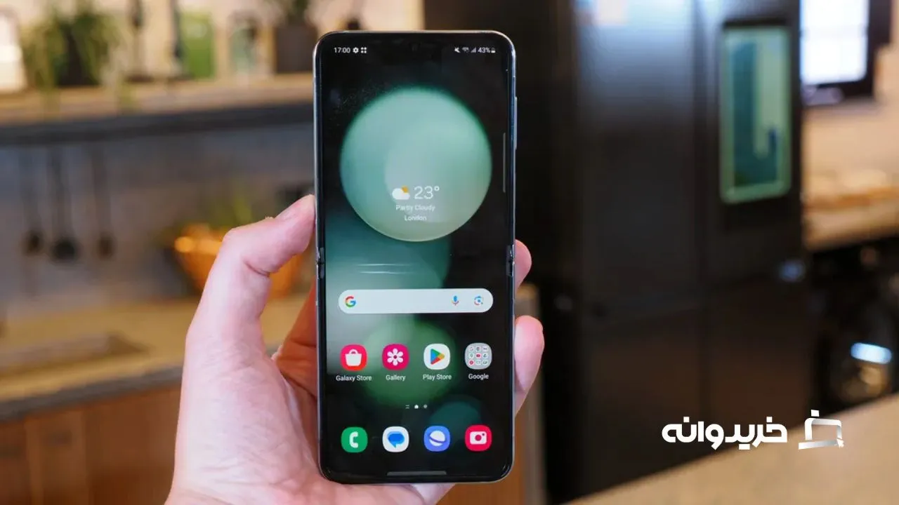 بررسی گلکسی زد فلیپ ۵: طراحی و نمایشگرها