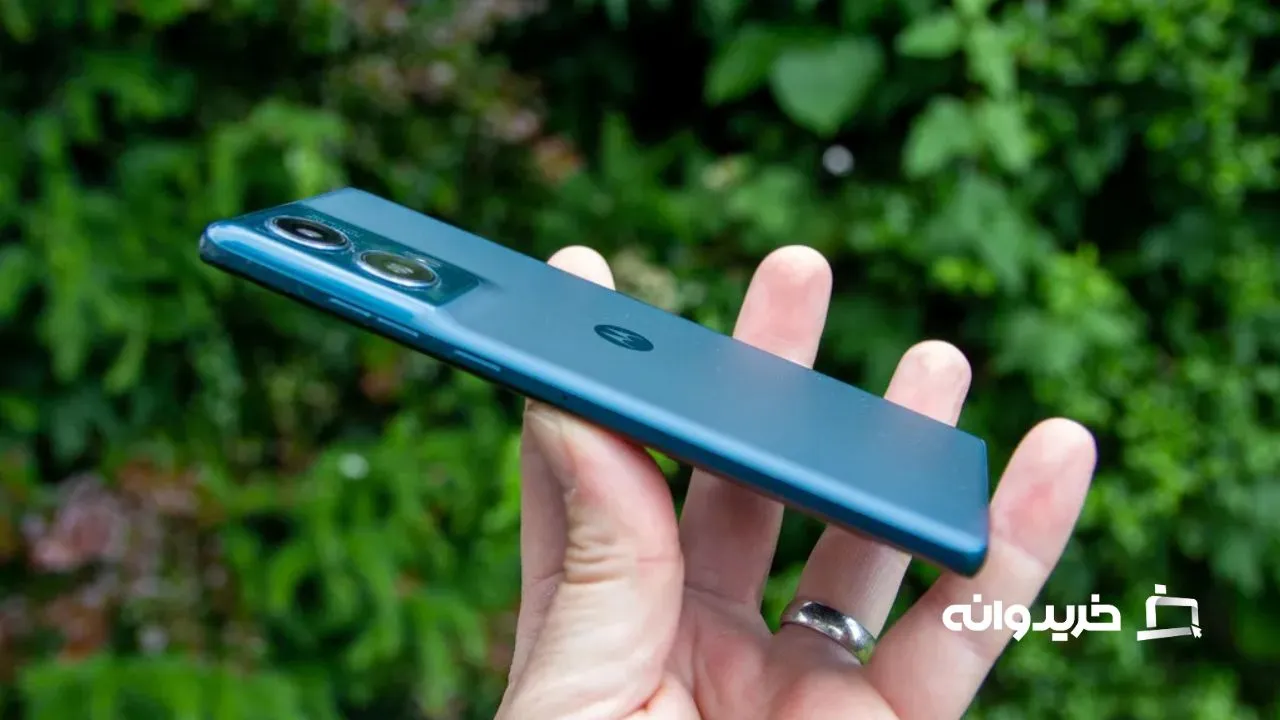 بررسی موتورولا اج ۵۰ فیوژن: طراحی و نمایشگر