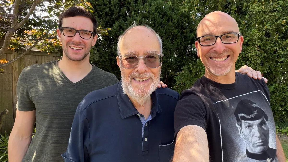 بررسی اپل آیفون ۱۷ پرو مکس: دوربین‌ها