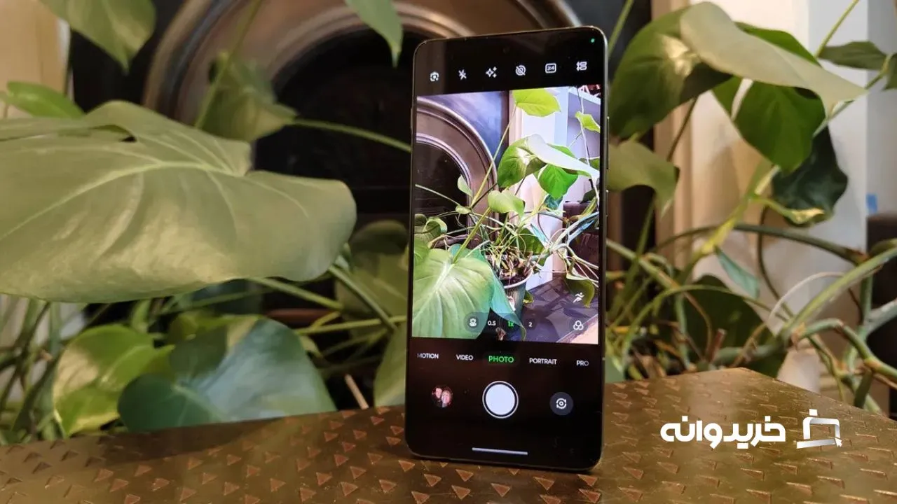 بررسی موتورولا اج ۷۰: دوربین‌ها